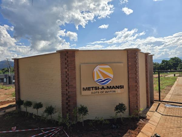 641 m² Land