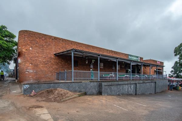 950  m² Commercial space