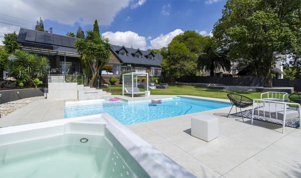5 Bedroom House