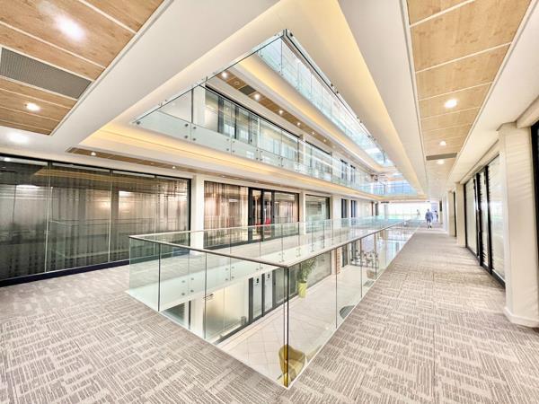 550  m² Office Space