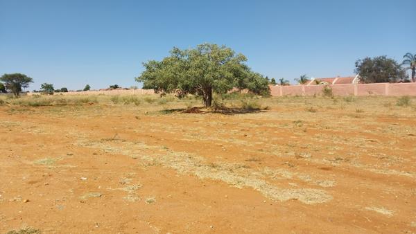 1 270 m² Land