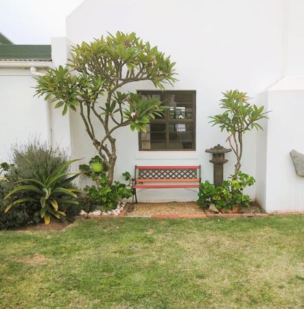 2 Bedroom Garden Cottage