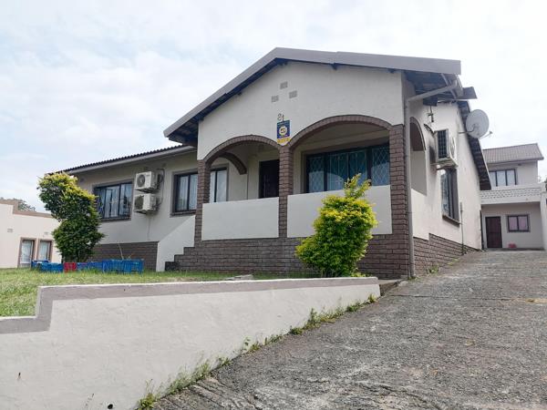9 Bedroom House