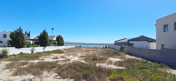 977 m² Land