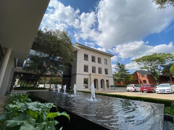 330  m² Office Space