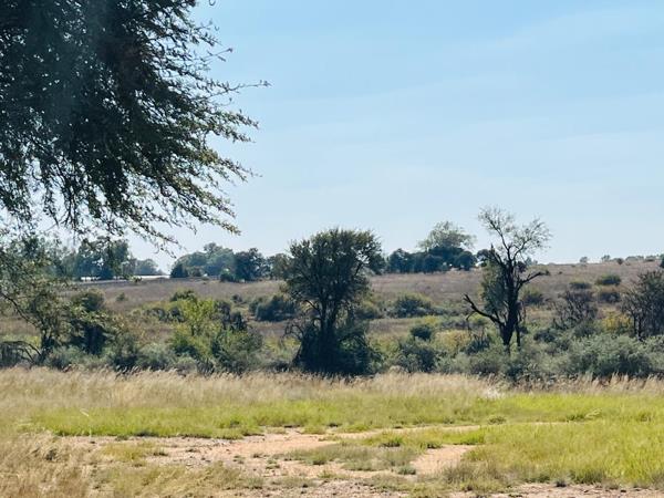 848 m² Land