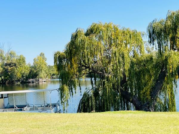 706 m² Land