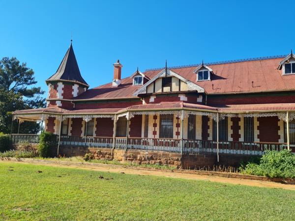 12 Bedroom House