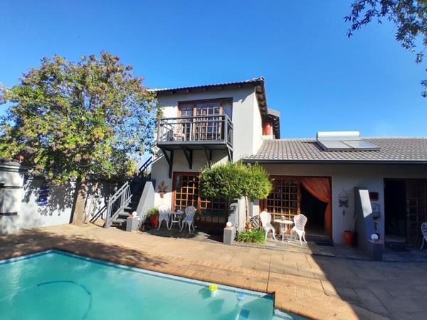 10 Bedroom House
