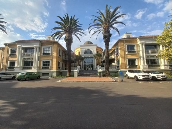 454  m² Commercial space