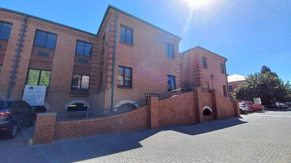 755 m² Commercial space