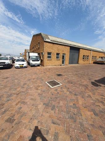 389  m² Industrial space