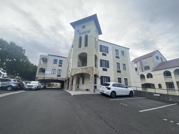 253  m² Commercial space