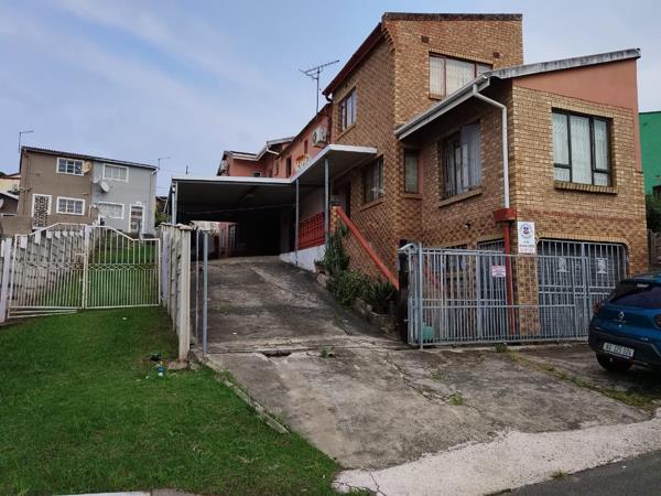 6 Bedroom House