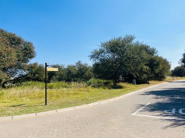 678 m² Land