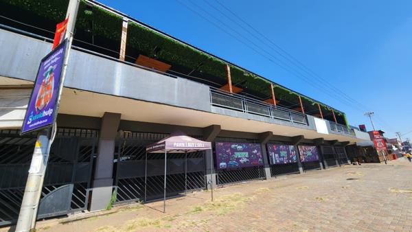 1 367  m² Commercial space
