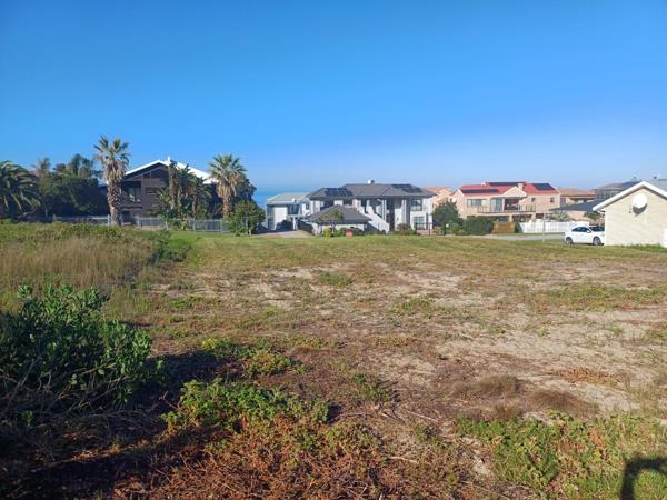 1 100 m² Land