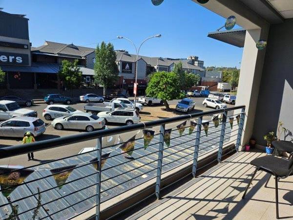 107  m² Commercial space