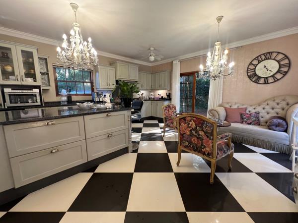 6 Bedroom House