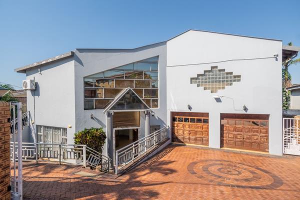 8 Bedroom House