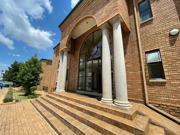 65  m² Commercial space