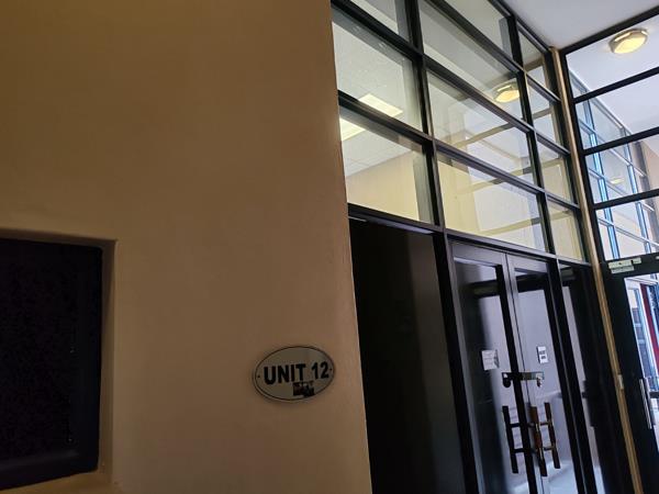 61  m² Commercial space