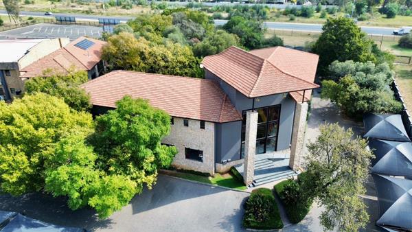 469 m² Commercial space