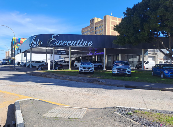 2 113  m² Commercial space