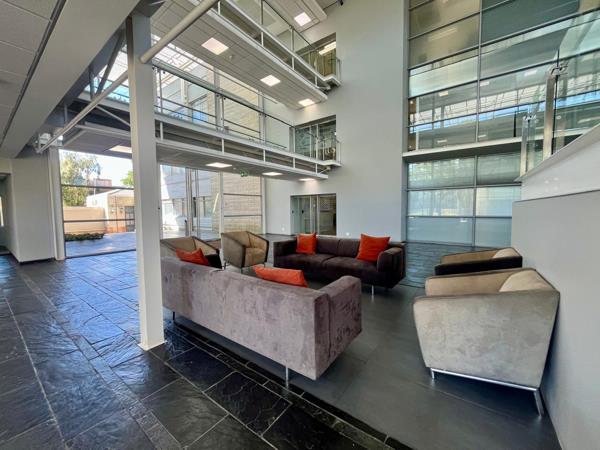 937  m² Office Space