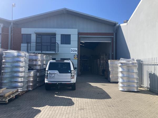 370  m² Industrial space