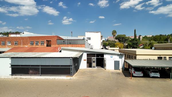 1 385 m² Commercial space