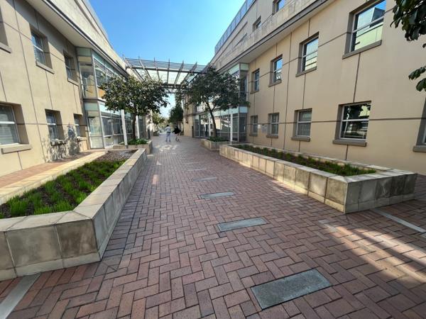 762 m² Office Space