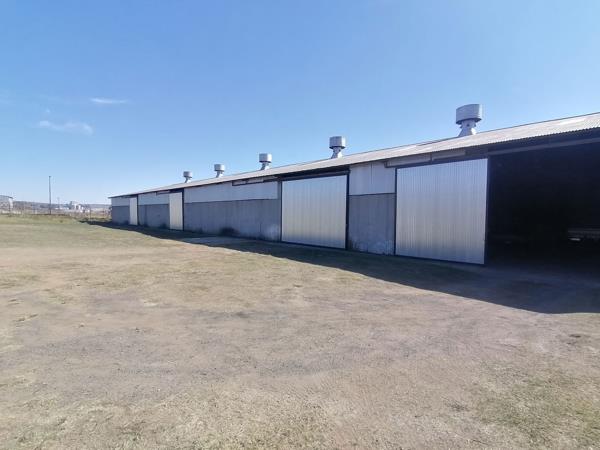 1 933  m² Commercial space