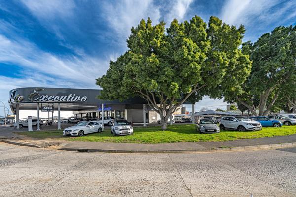 2 145  m² Retail Space