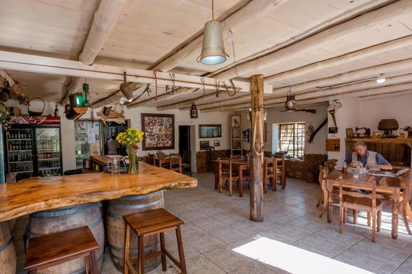 240  m² Commercial space