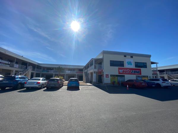 370  m² Retail Space