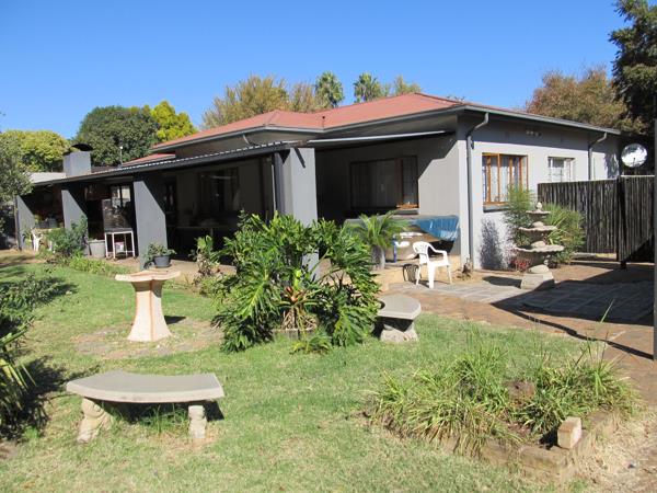 6 Bedroom House