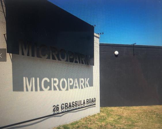 148  m² Industrial space