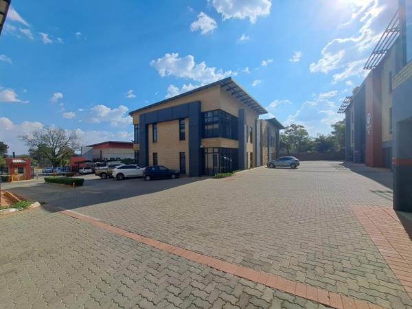 1 371  m² Office Space