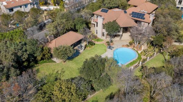 6 Bedroom House
