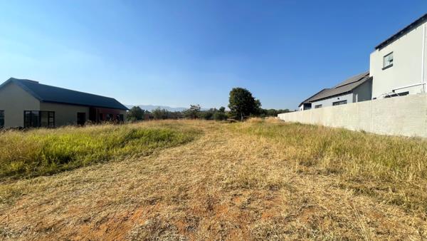 985 m² Land