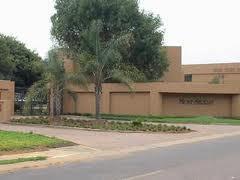 1 Bedroom Simplex in Waterkloof Ridge