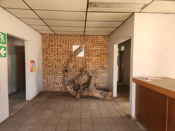 1 905 m² Office Space