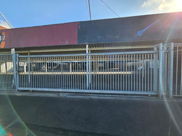 960 m² Retail Space