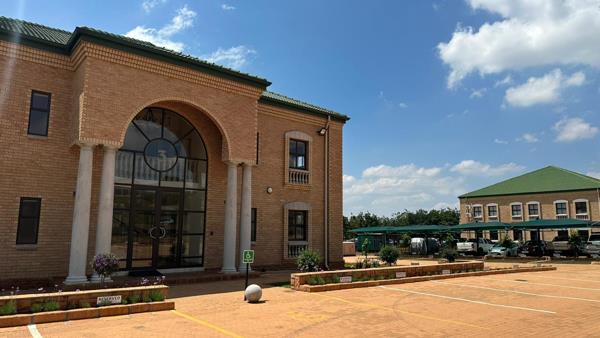 700 m² Commercial space