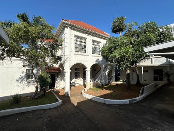 2 457  m² Commercial space