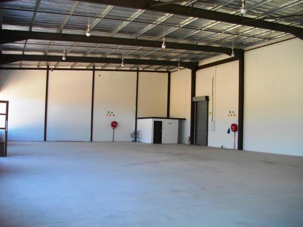 1 500  m² Commercial space