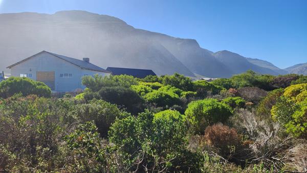 743 m² Land