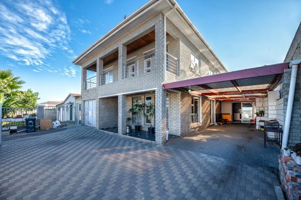 5 Bedroom House