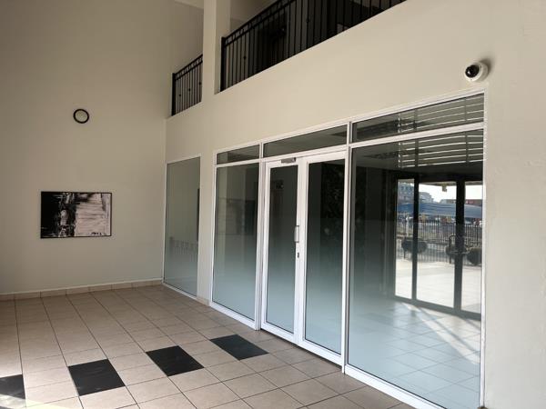 562  m² Commercial space